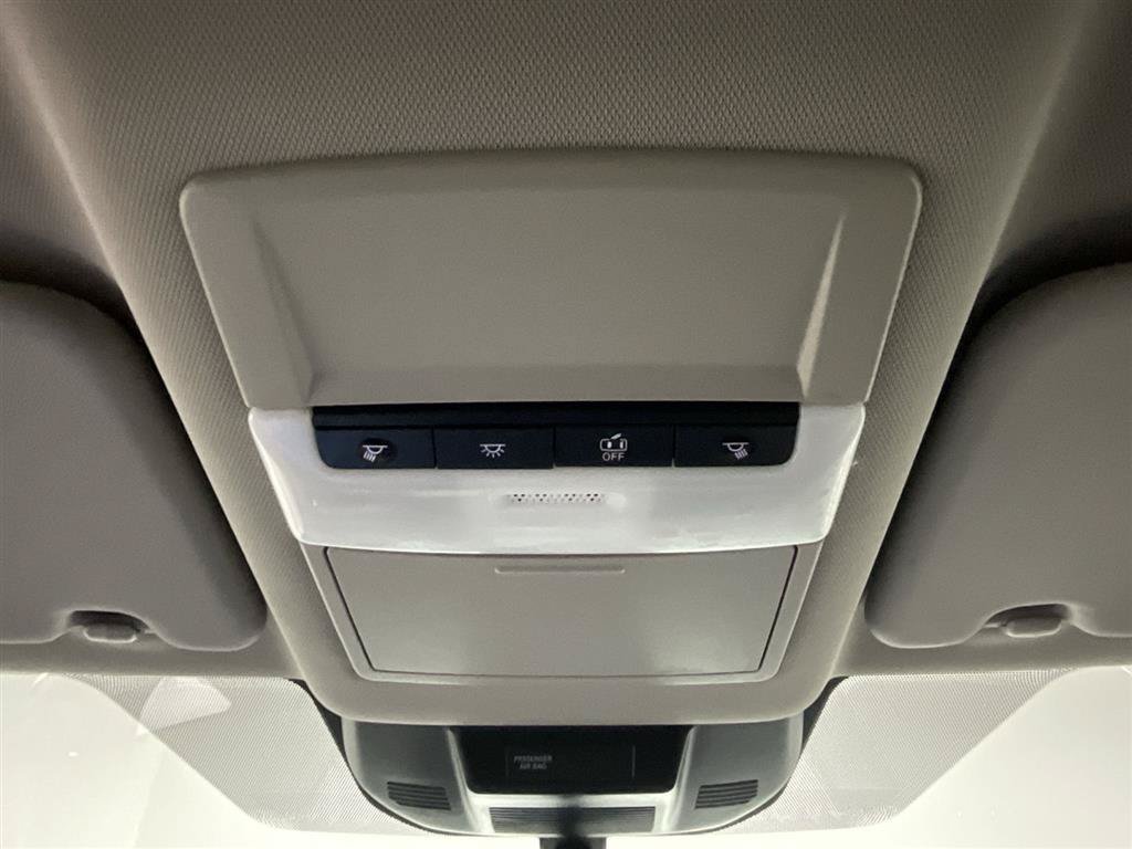 Used 2024 Nissan Rogue S FWD image 16