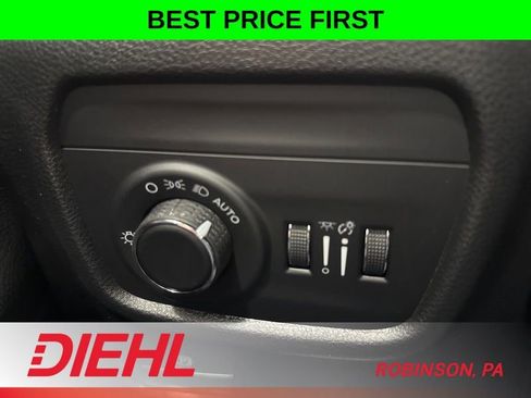 New 2026 Jeep Grand Cherokee Altitude AWD/4WD image 23