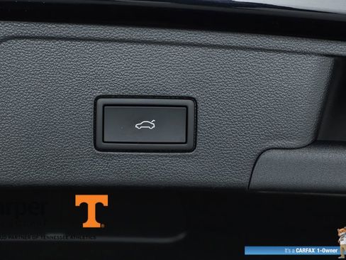 Used 2025 Volkswagen Atlas Cross Sport SE w/ Panoramic Sunroof Package image 30