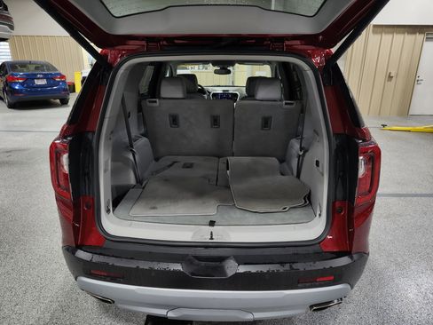 Used 2023 GMC Acadia SLT image 23