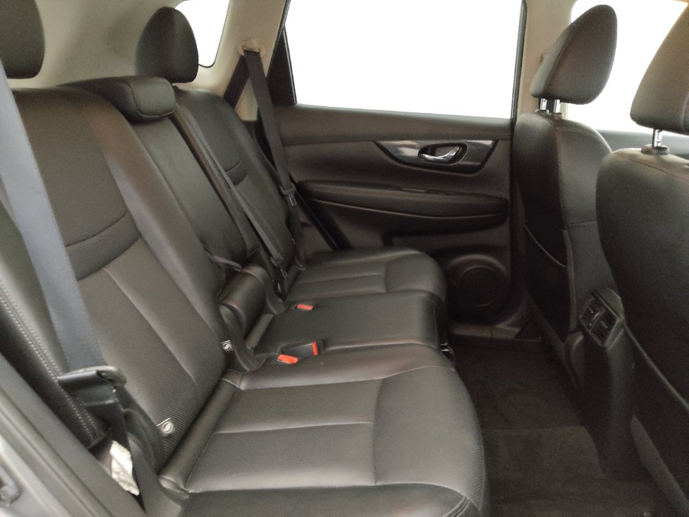Used 2017 Nissan Rogue SL FWD image 19