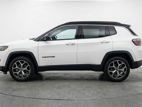 Used 2025 Jeep Compass Limited AWD/4WD image 5