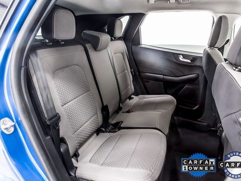 Used 2021 Ford Escape SE image 32