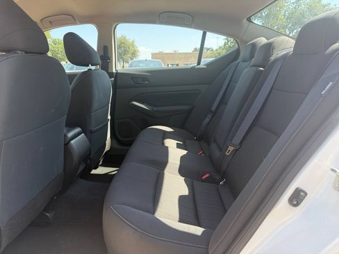 Used 2025 Nissan Altima 2.5 SV FWD image 27