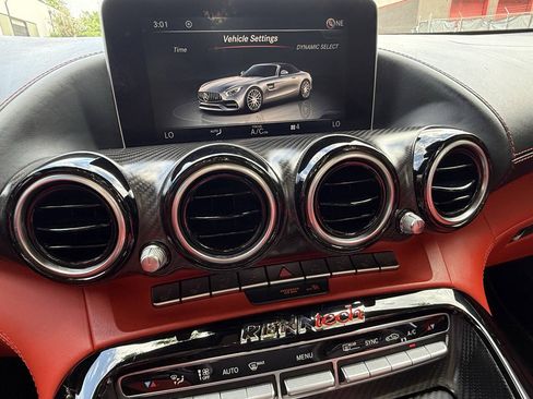 Used 2018 Mercedes-Benz AMG GT C image 22