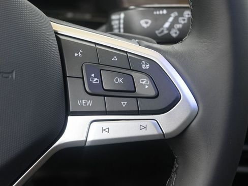 Used 2025 Volkswagen Atlas SEL Premium R-Line image 30