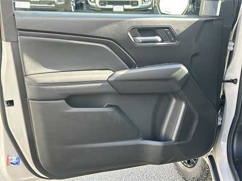 New 2026 GMC Canyon Elevation image 17