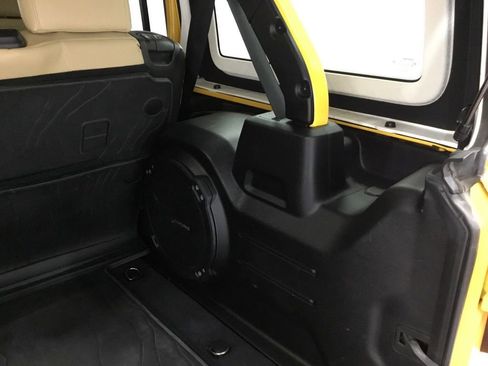 Used 2019 Jeep Wrangler Unlimited Sahara w/ Quick Order Package 24M Moab AWD/4WD image 36