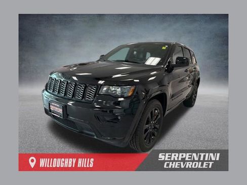 Used 2019 Jeep Grand Cherokee Altitude image 1