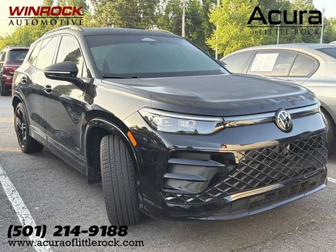 Used 2026 Volkswagen Tiguan SE R-Line FWD image 1