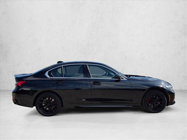 Used 2022 BMW 330i xDrive Sedan w/ Premium Package 2 AWD/4WD image 4