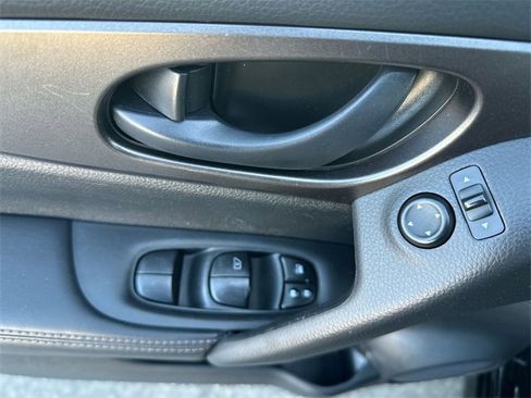 Used 2018 Nissan Rogue Sport S w/ S Appearance Package image 14