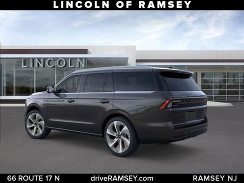 New 2026 Lincoln Navigator Black Label AWD/4WD image 5