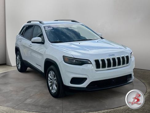 Used 2020 Jeep Cherokee Latitude w/ Cold Weather Group AWD/4WD image 1