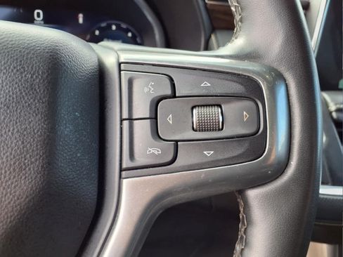 Used 2023 Chevrolet Suburban Premier AWD/4WD image 23