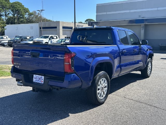 Used 2024 Toyota Tacoma SR5 AWD/4WD image 4