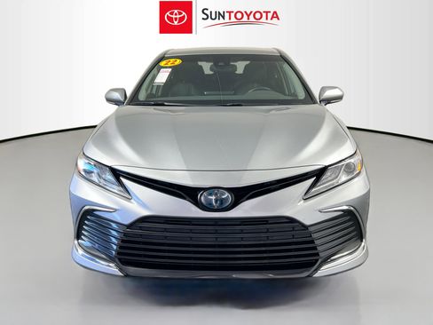 Used 2022 Toyota Camry XLE image 10
