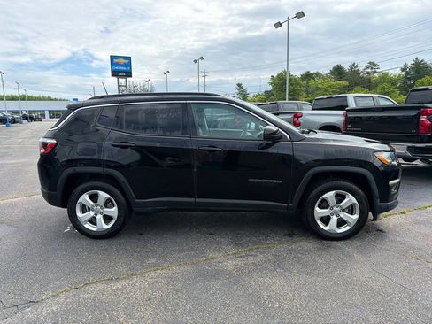 Used 2020 Jeep Compass Latitude w/ Popular Equipment Group AWD/4WD image 8