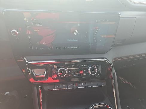 Used 2024 GMC Sierra 2500 AT4 w/ AT4 Preferred Package image 22