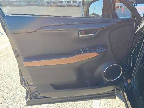 Used 2018 Lexus NX 300 FWD image 10