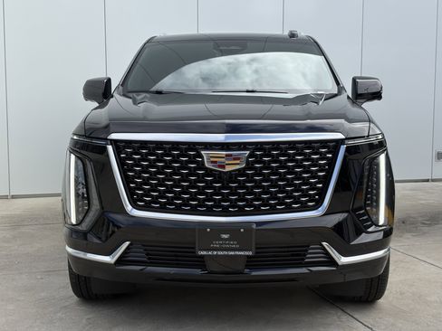 Certified 2025 Cadillac Escalade Luxury w/ LPO, Floor Liner Package AWD/4WD image 3