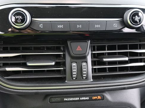 Certified 2025 Ford Escape Active FWD image 12