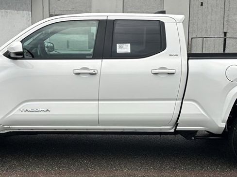 New 2026 Toyota Tacoma SR5 image 8