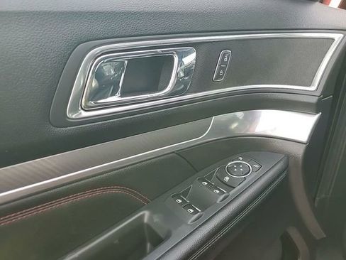 Used 2016 Ford Explorer Sport image 13