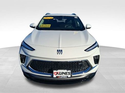 Used 2024 Buick Encore GX Sport Touring image 13