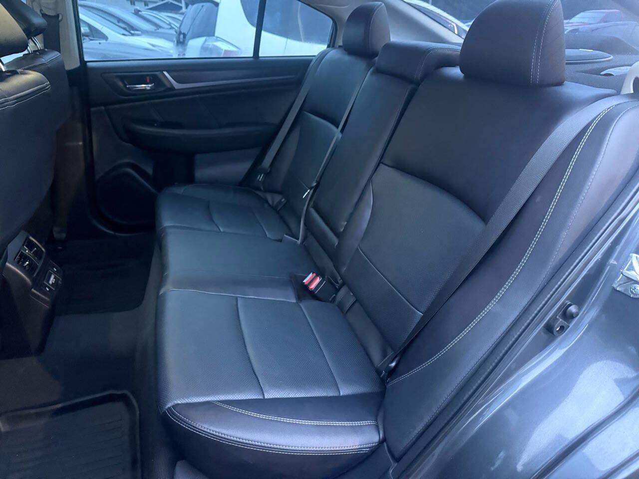 Used 2018 Subaru Legacy 3.6R Limited AWD/4WD image 8