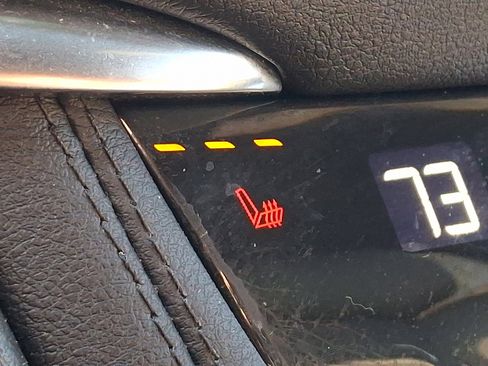 Certified 2022 Cadillac XT5 Luxury image 32