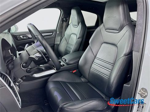 Used 2023 Porsche Cayenne Turbo image 11