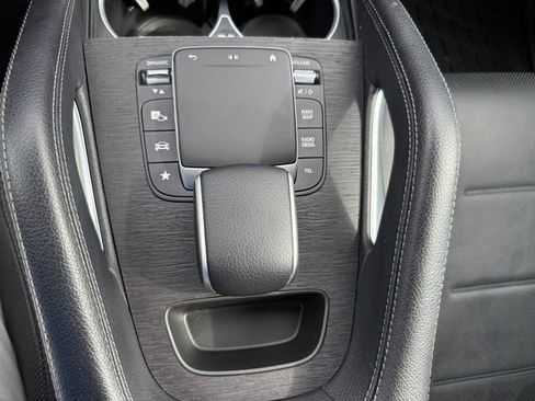 Used 2022 Mercedes-Benz GLE 450 4MATIC image 25