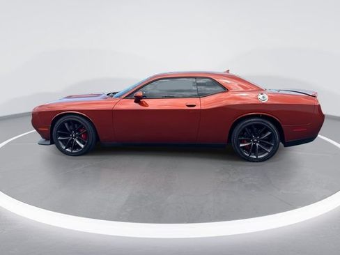 Used 2022 Dodge Challenger GT w/ Performance Handling Group RWD image 8