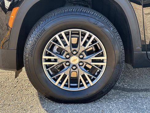 Certified 2024 Chevrolet Traverse LT image 10