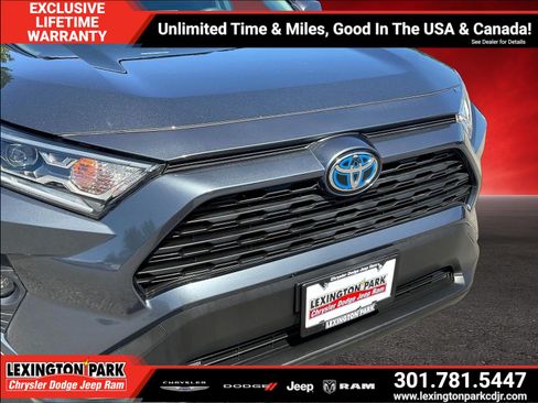 Used 2021 Toyota RAV4 XLE w/ Convenience Package AWD/4WD image 32