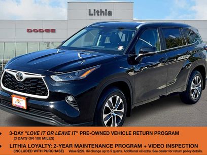 Used 2024 Toyota Highlander XLE