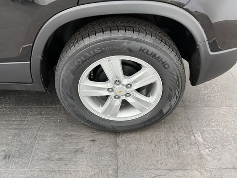 Used 2020 Chevrolet Trax LS w/ Tint and Cruise Package image 25