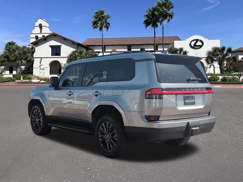 Certified 2025 Lexus GX 550 AWD/4WD image 4