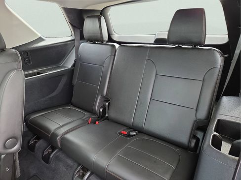 Used 2020 Chevrolet Traverse RS w/ LPO, Floor Liner Package AWD/4WD image 10