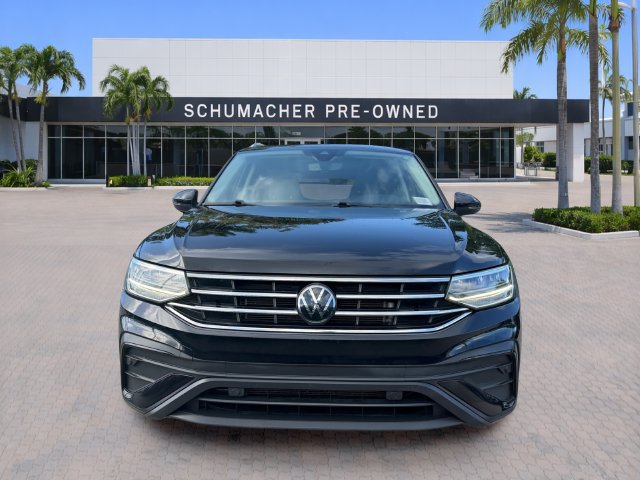 Used 2022 Volkswagen Tiguan SE AWD/4WD image 2