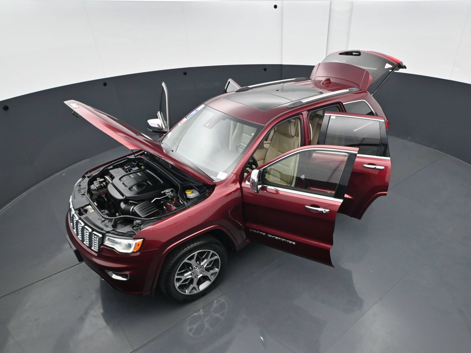 Used 2021 Jeep Grand Cherokee Overland w/ Protech Group AWD/4WD image 40