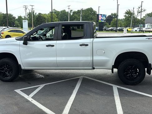 Used 2020 Chevrolet Silverado 1500 Custom w/ Custom Value Package AWD/4WD image 3