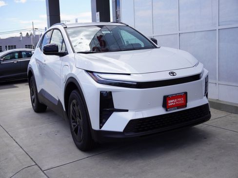 New 2026 Toyota C-HR image 11