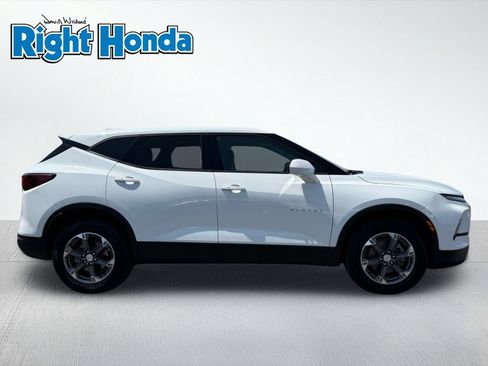 Used 2025 Chevrolet Blazer LT AWD/4WD image 9