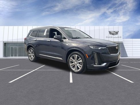 Certified 2025 Cadillac XT6 Premium Luxury image 2