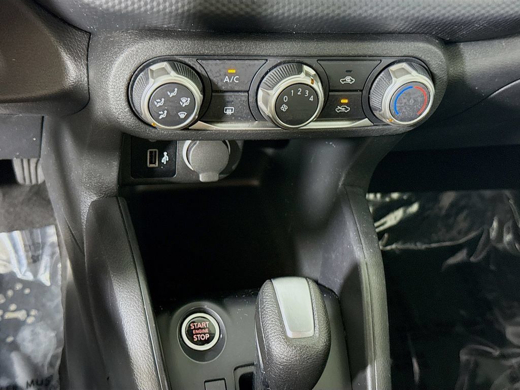 Used 2023 Nissan Kicks S FWD image 8