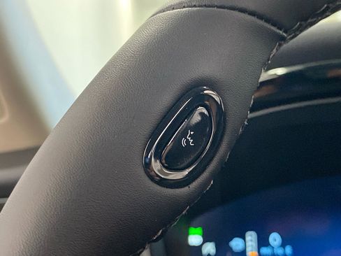 New 2025 Lincoln Corsair AWD w/ Equipment Group 101A image 18