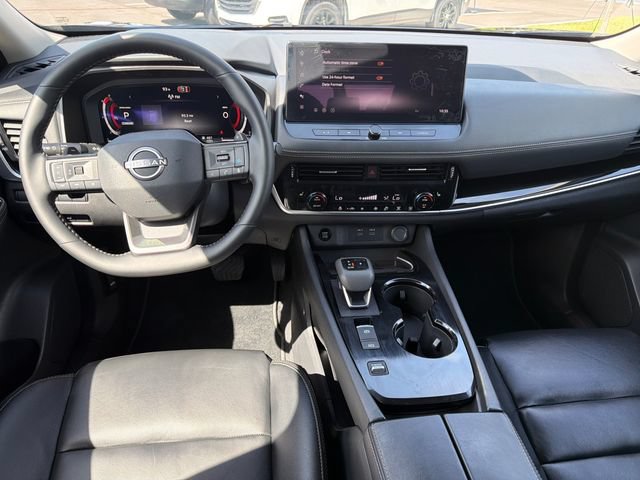 Used 2026 Nissan Rogue SL FWD image 5