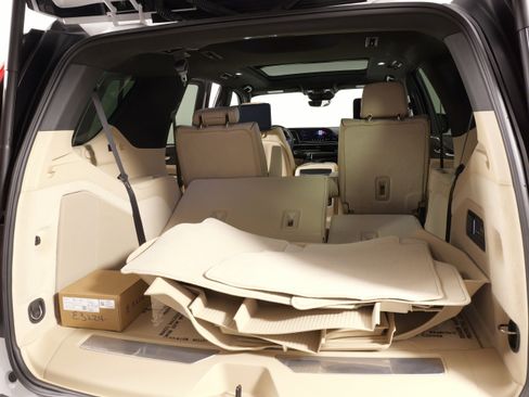 Used 2023 Cadillac Escalade Premium Luxury w/ LPO, Floor Liner Package AWD/4WD image 44